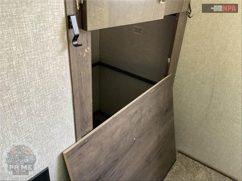 2019 Keystone Rv M-381 TH - MONTANA HIGH COUNTRY TOY HAULER TOY HAULER SERIES — фото 42