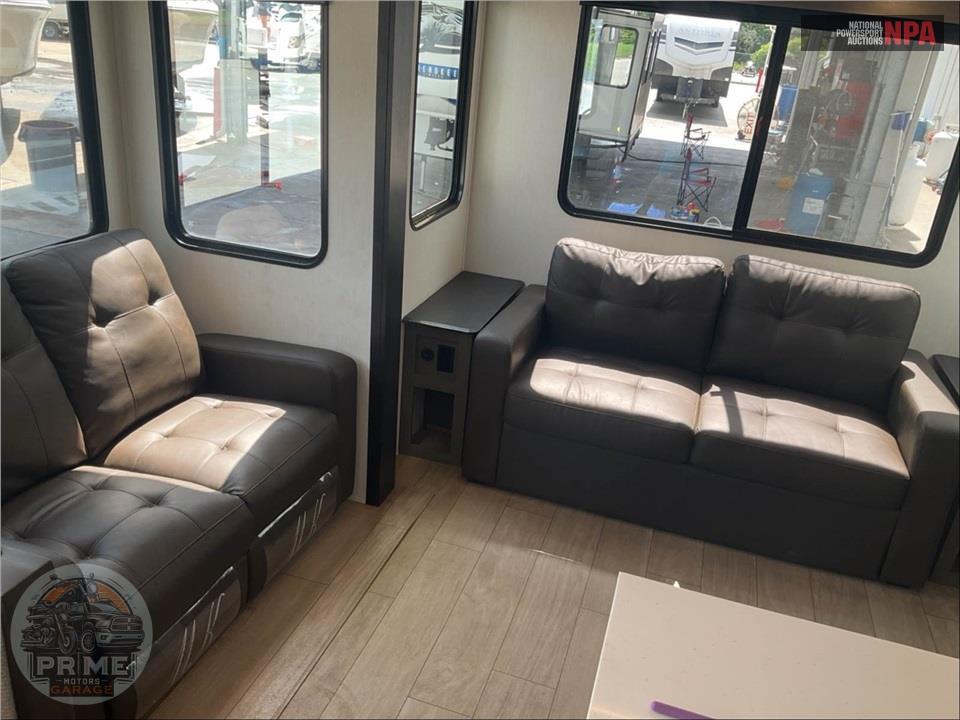 2026 Cherokee By Forest River M-3650SUITE Arctic Wolf Fifth Wheel Series — фото 14