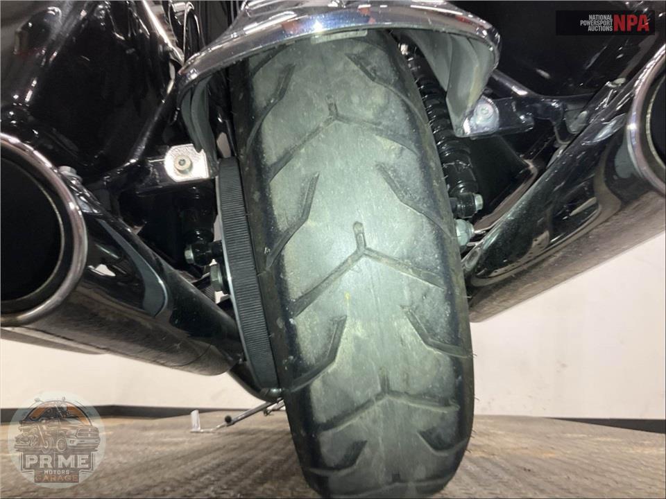 2011 Harley-Davidson FLHRC ROAD KING CLSC — фото 24