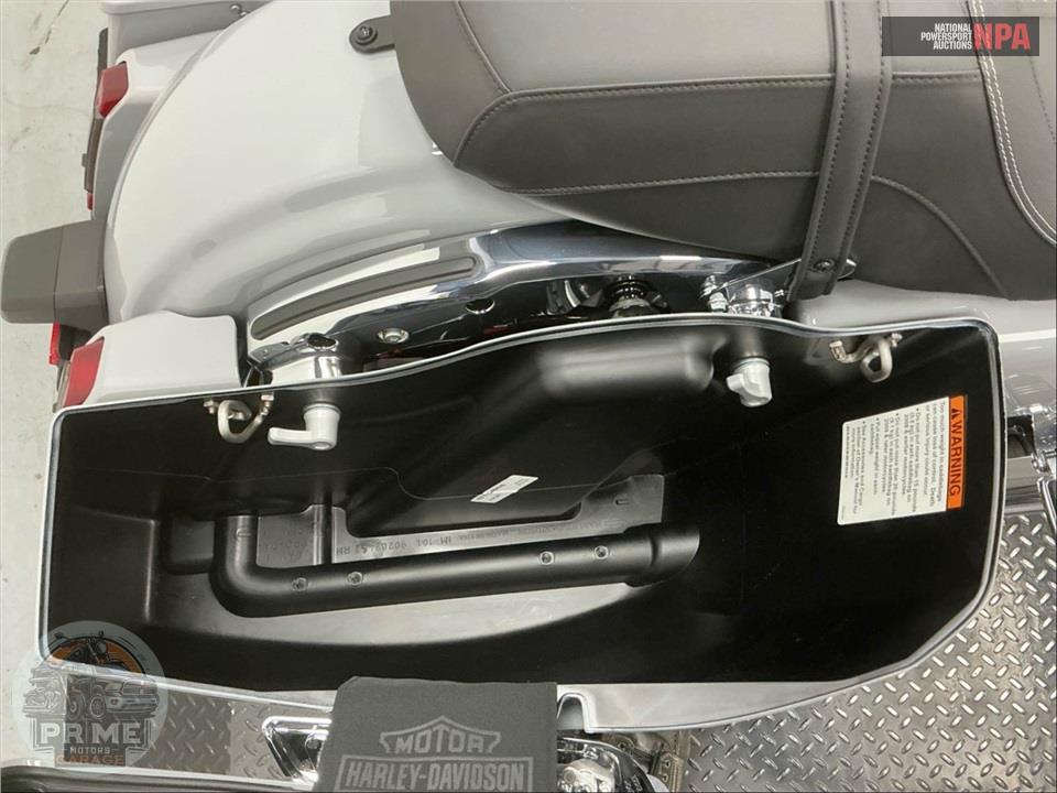 2025 Harley-Davidson FLHX STREET GLIDE — фото 17