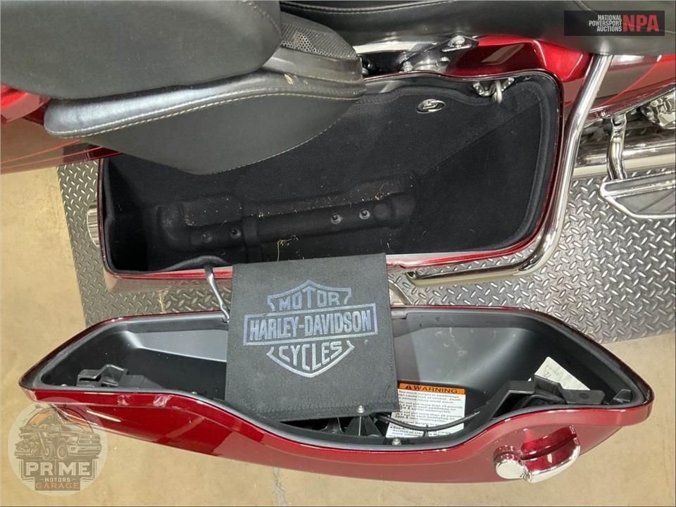2015 Harley-Davidson FLTRUSE CVO ROAD GLIDE ULTRA — фото 21