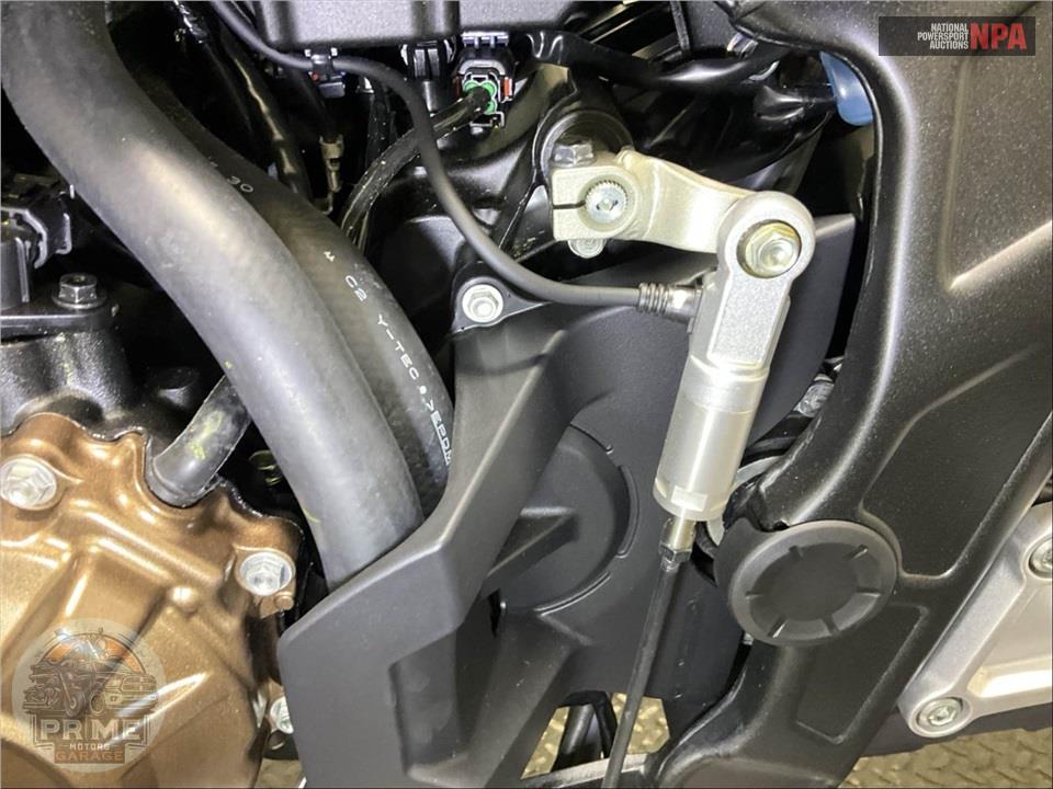 2024 Honda CB650RAC E-CLUTCH — фото 9