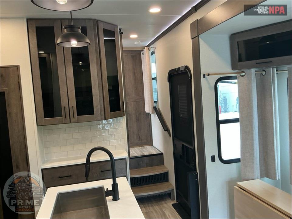 2023 Alliance Rv M-36V11 - VALOR FIFTH WHEEL SERIES — фото 8