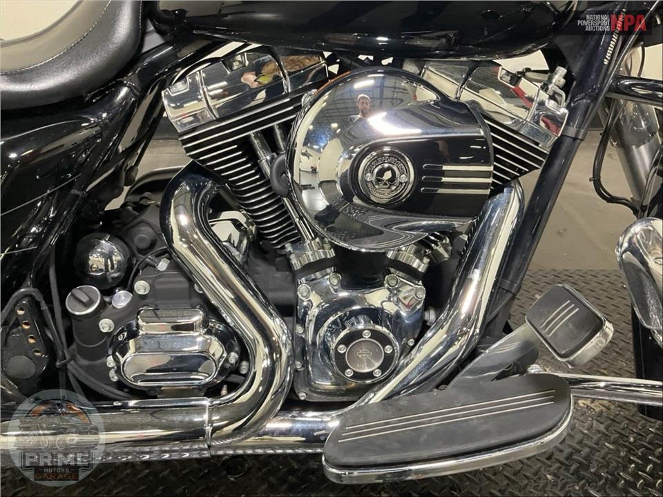 2015 Harley-Davidson FLHXS STREET GLIDE SPECIAL — фото 6