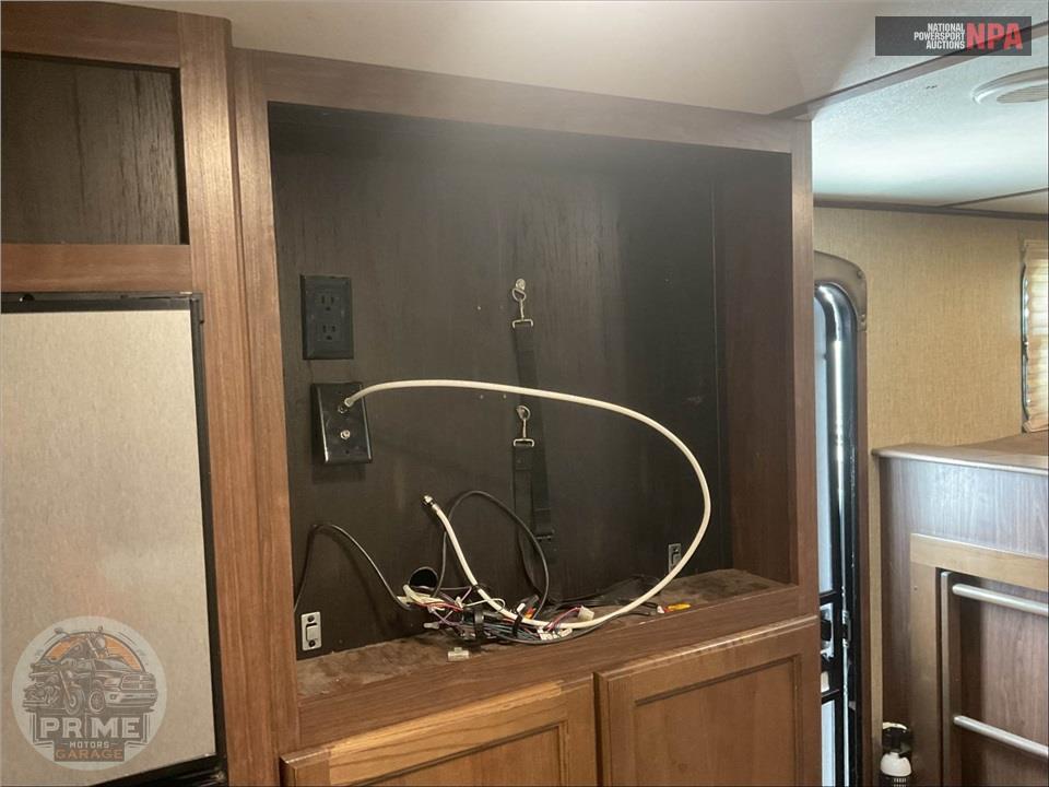 2017 Keystone Rv M-29 BH - SPRINTER CAMPFIRE EDITION SERIES — фото 21