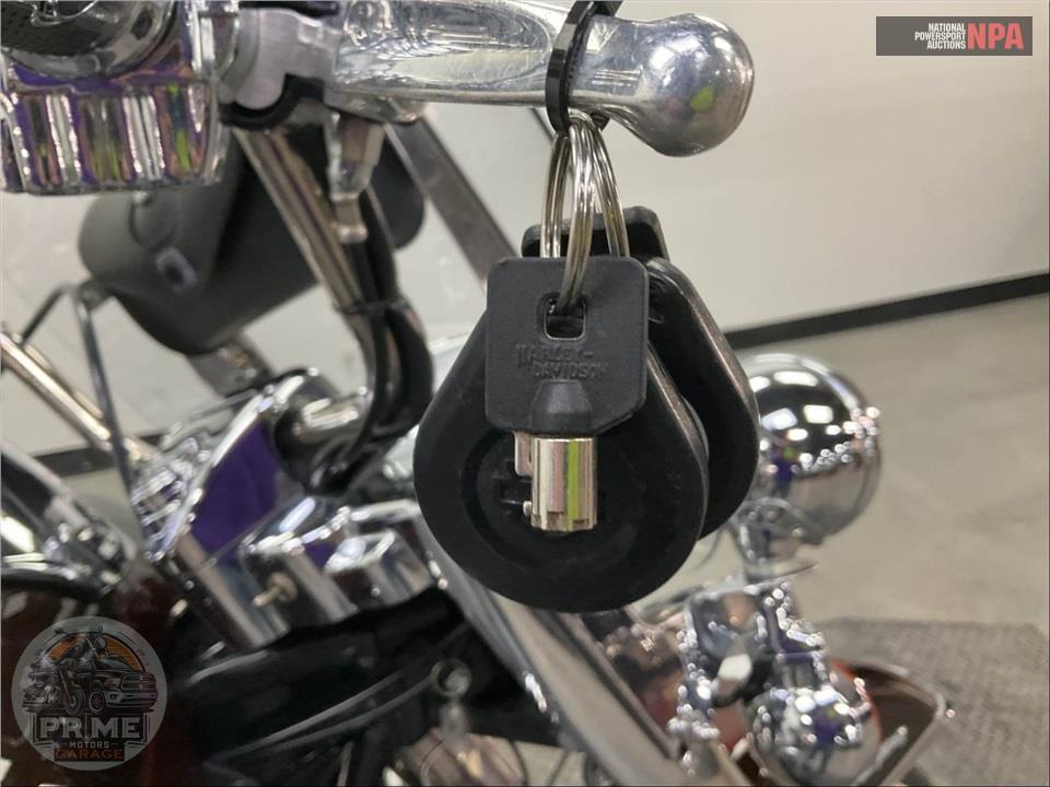 2011 Harley-Davidson FLHRC ROAD KING CLSC — фото 13