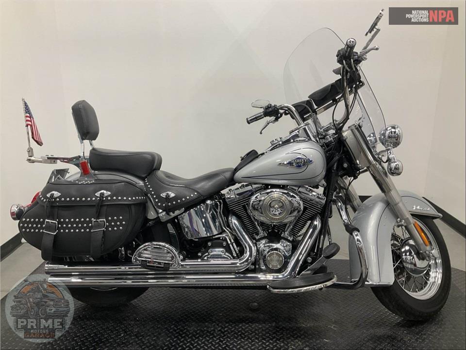 2010 Harley-Davidson FLSTC HERITAGE SOFTAIL CLASSIC — фото 1