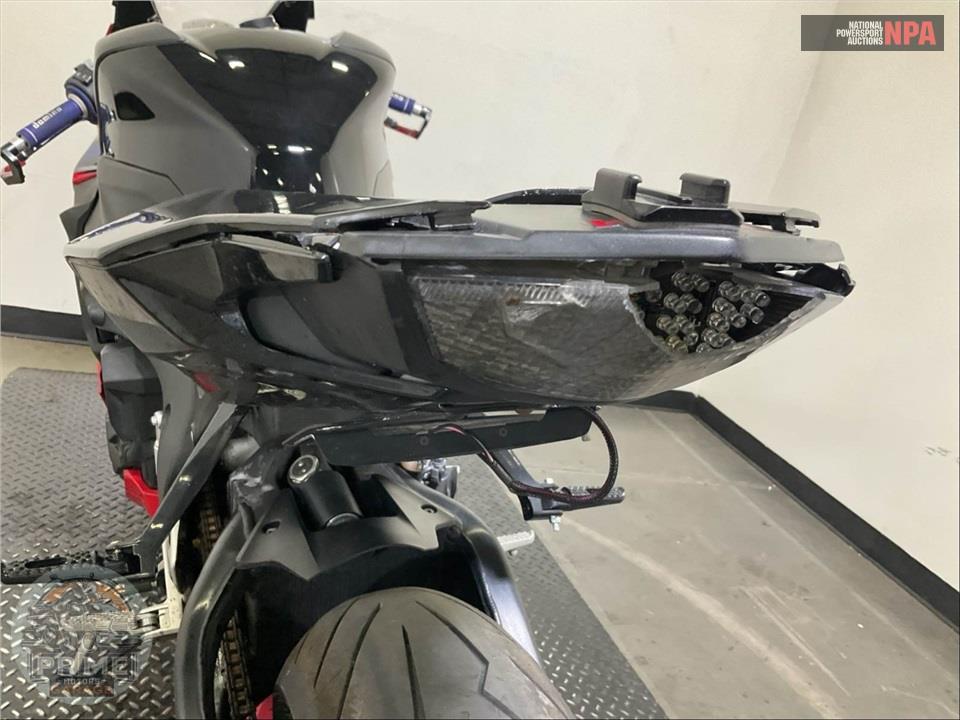 2022 Honda CBR1000RR — фото 21