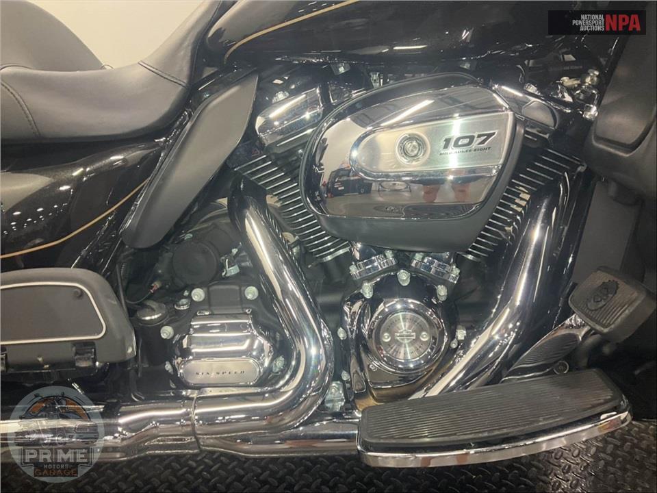 2017 Harley-Davidson FLHTK ULTRA LIMITED — фото 6