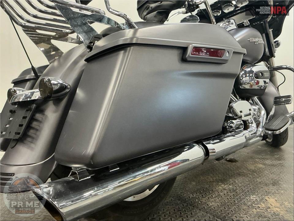 2017 Harley-Davidson FLHXS STREET GLIDE SPECIAL — фото 20