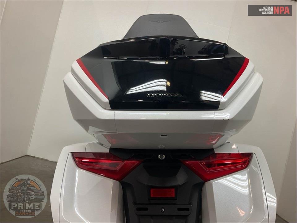 2024 Honda GL1800D GOLDWING TOUR DCT — фото 17