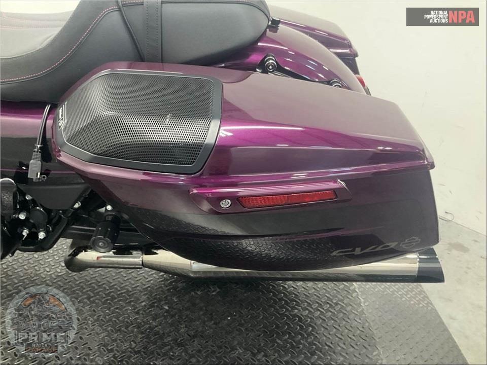 2025 Harley-Davidson FLTRXSE CVO ROAD GLIDE — фото 14