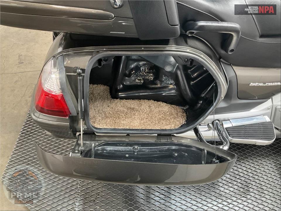 2010 Honda GL1800HPMA GOLDWING — фото 17