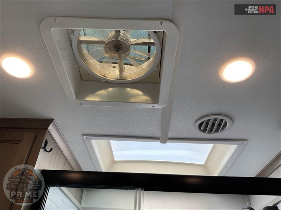 2021 Riverstone M-3670RL - RESERVE FIFTH WHEEL SERIES — фото 25