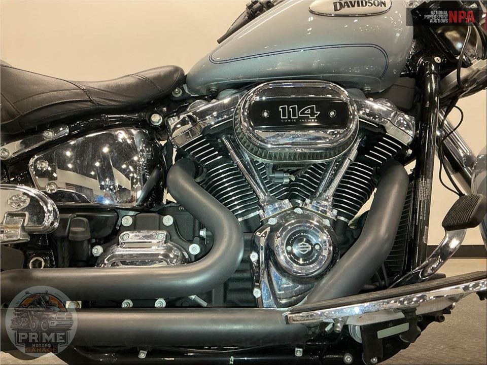 2023 Harley-Davidson FLHCS HERITAGE CLASSIC 114 — фото 6