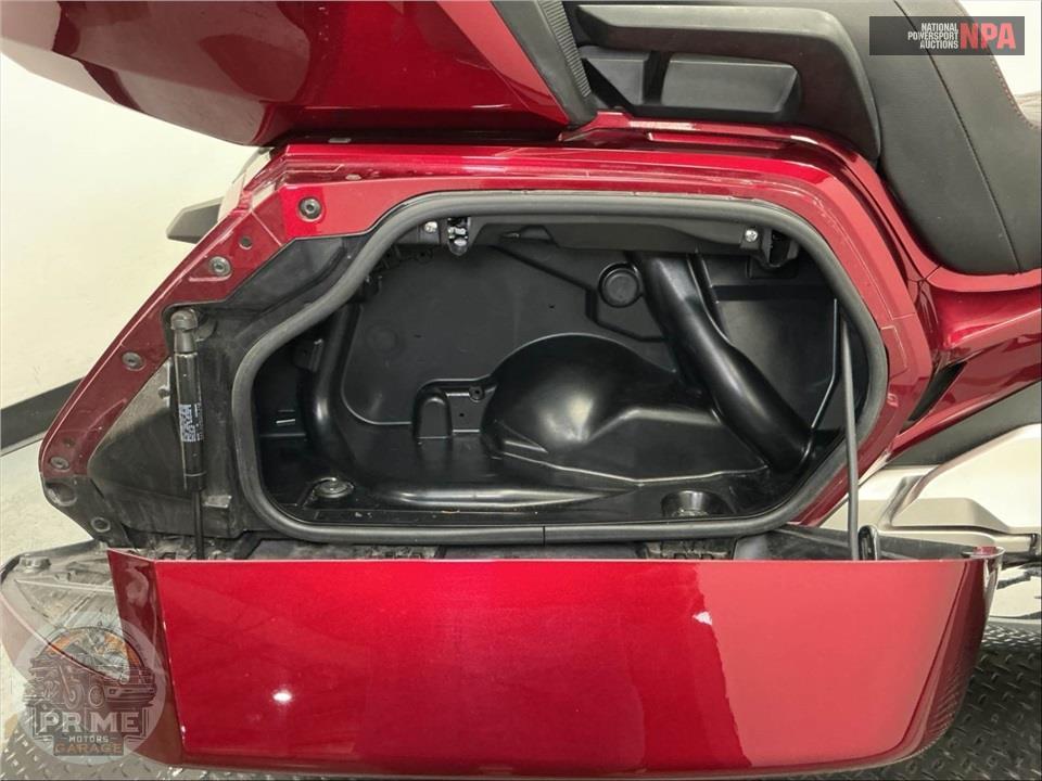 2018 Honda GL1800 GOLDWING TOUR (RED) — фото 20