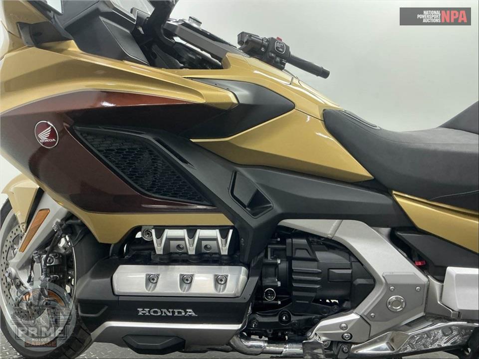 2025 Honda GOLD WING TOUR AUTOMATIC DCT 50TH ANNIVERSARY — фото 7