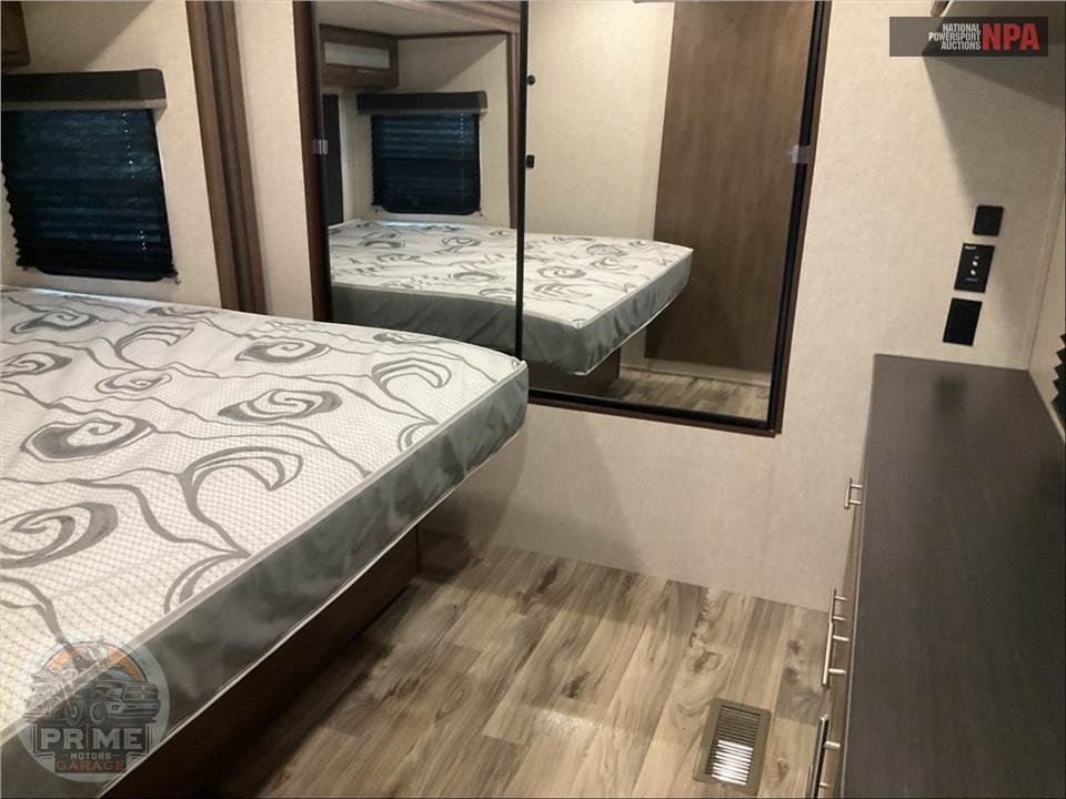 2021 Keystone Rv M-32 RLI COUGAR SERIES — фото 11