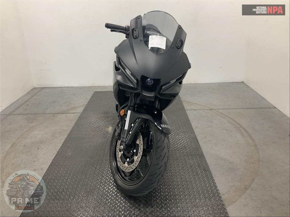 2025 Yamaha YZF-R3 — фото 2