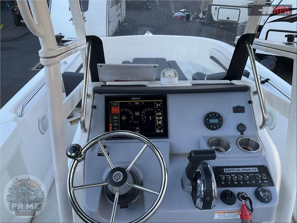 2022 Bayliner Marine T22CC(*) CENTER CONSOLE SERIES L=23/E=1-200HP MERCURY OB — фото 19