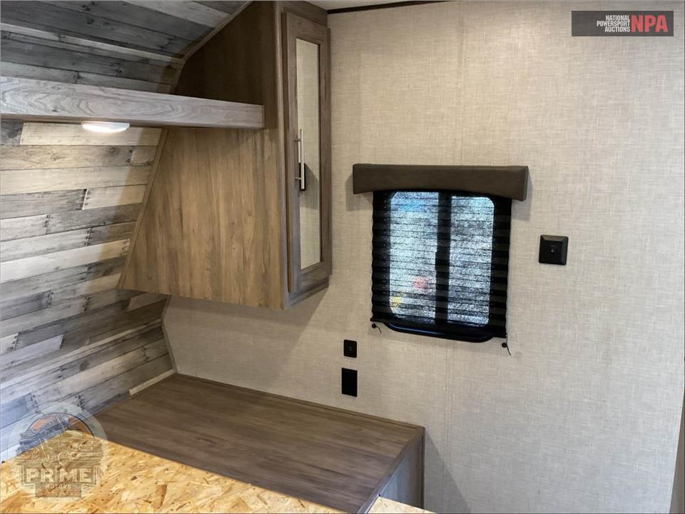 2021 Crossroads Rv M-328 SB ZINGER SERIES — фото 11