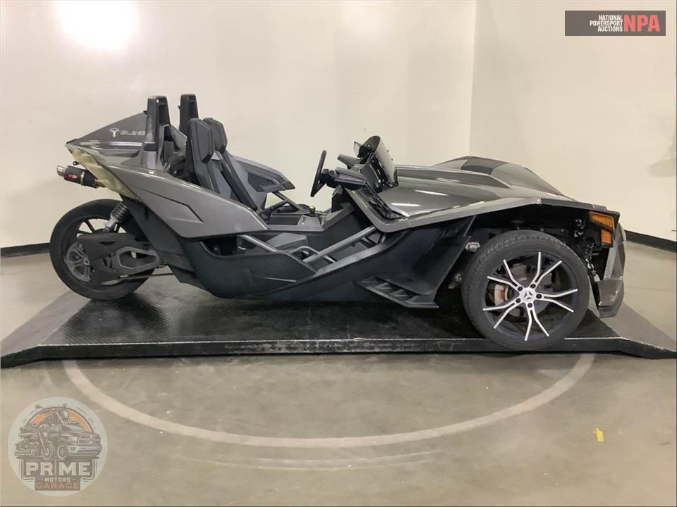 2015 Polaris SLINGSHOT S — фото 1