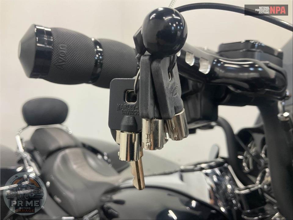 2013 Harley-Davidson FLHX STREET GLIDE — фото 10