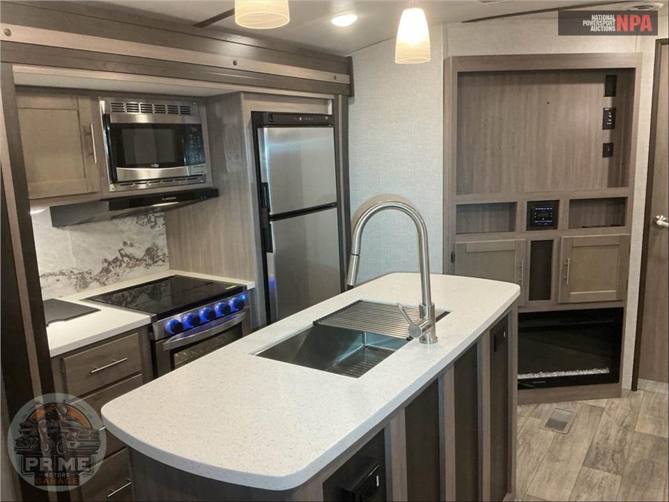 2021 Crossroads Rv M-331 BH SUNSET TRAIL SUPER LITE SERIES — фото 7