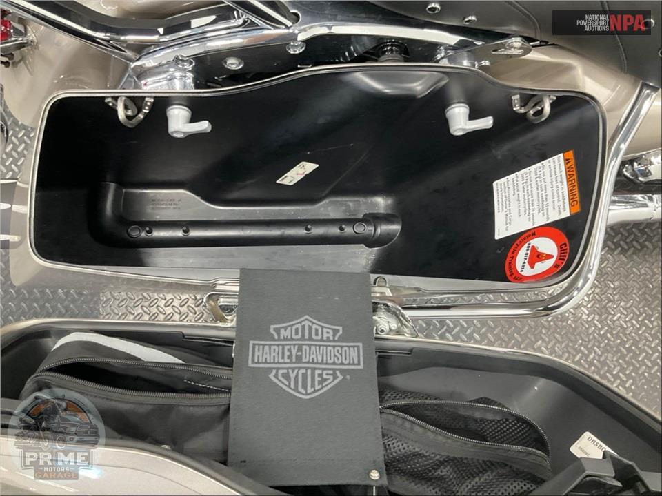 2018 Harley-Davidson FLHR ROAD KING — фото 19