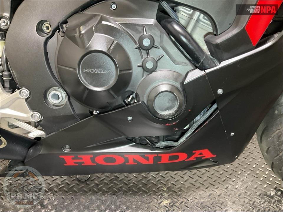 2017 Honda CBR1000RAH  (ABS) — фото 7