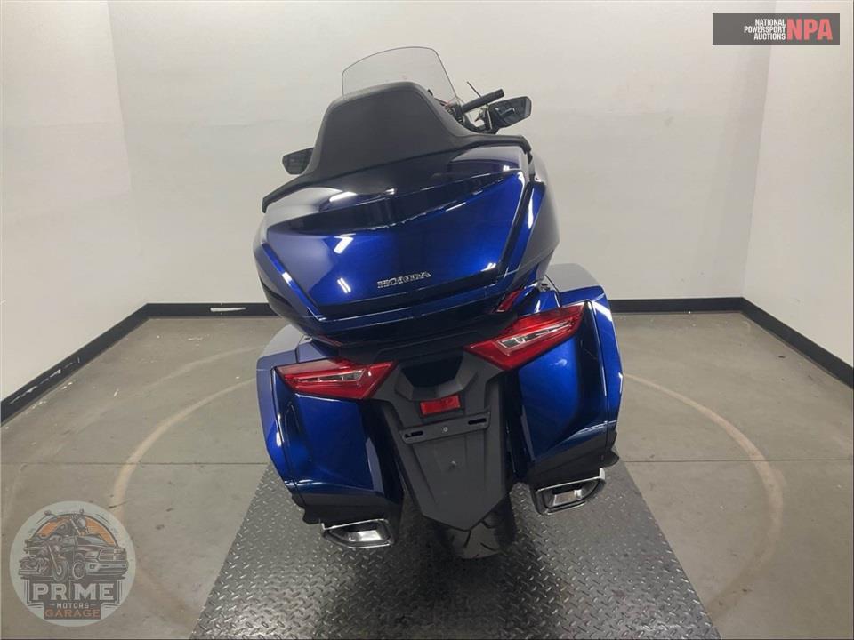 2018 Honda GL1800 GOLDWING TOUR (BLUE) — фото 4
