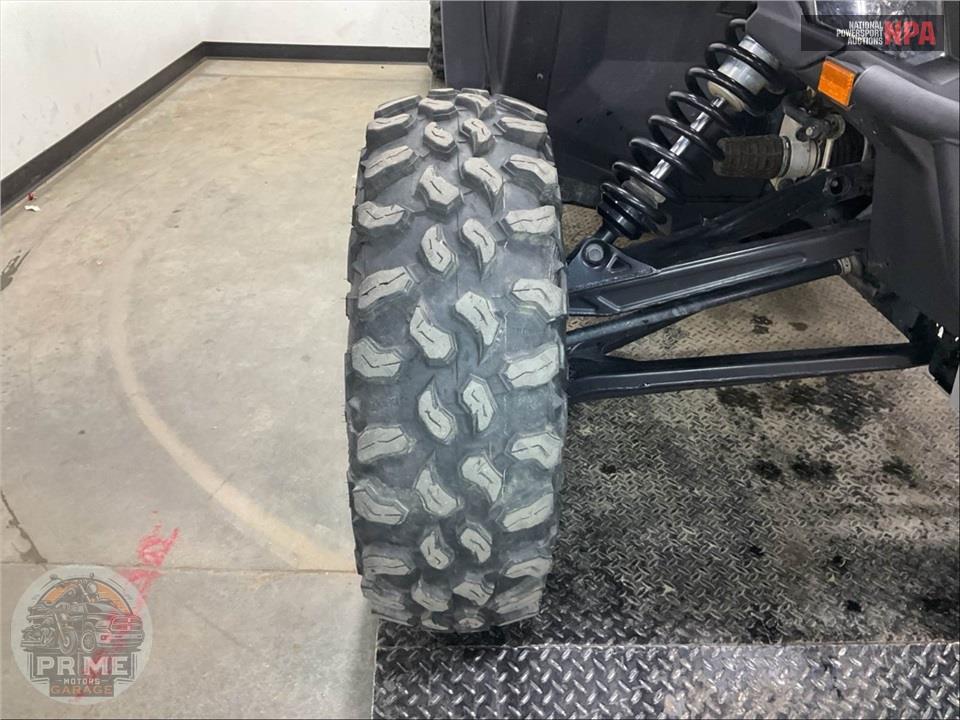 2023 Can-Am MAVERICK X3 MAX RS TURBO RR 72 (TAN/BLACK) — фото 20