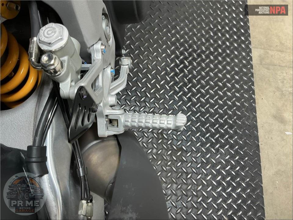 2024 Aprilia TUONO V4 FACTORY 1100 — фото 19