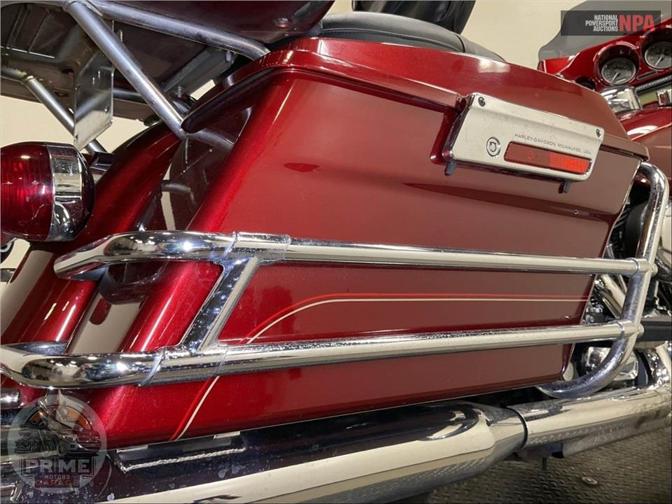 2010 Harley-Davidson FLHTC ELECTRA GLIDE CLASSIC — фото 33
