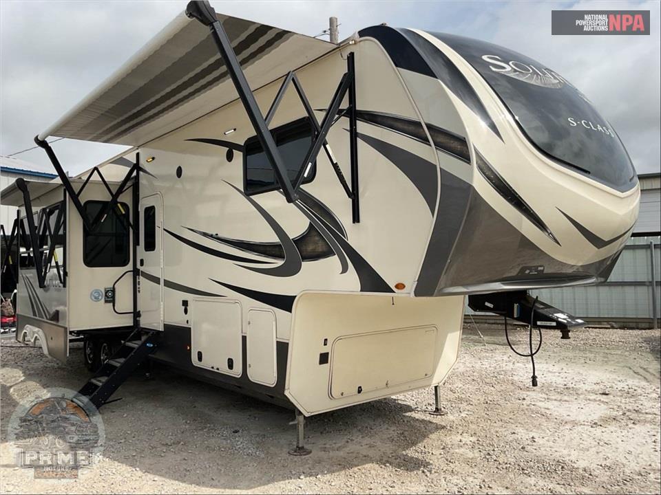 2021 Grand Design Recreational Vehicles M-3950BH - SOLITUDE S-CLASS FIFTH WHEEL SERIES — фото 1
