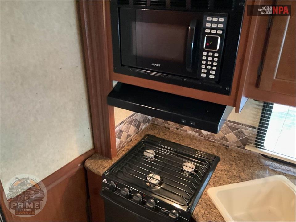 2015 Thor Motor Coach M-28H E450-V10 - FREEDOM ELITE SERIES — фото 25