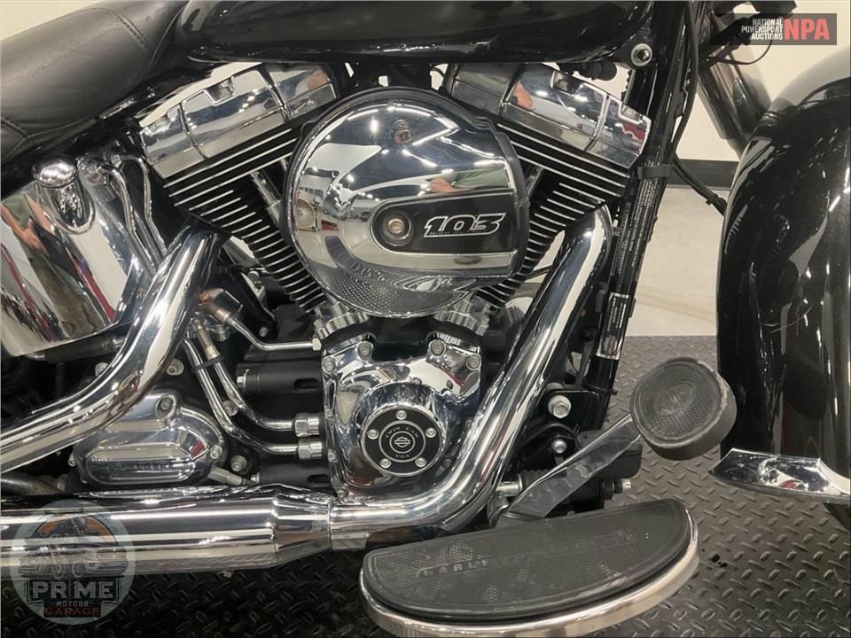 2017 Harley-Davidson FLSTC HERITAGE SOFTAIL CLASSIC — фото 6