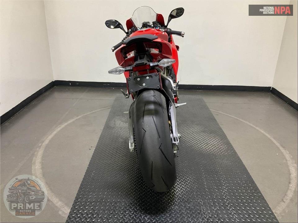 2025 Ducati PANIGALE V4 S — фото 4