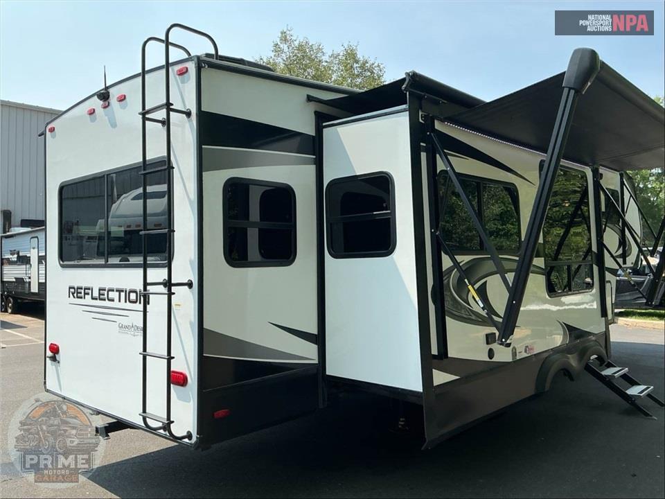 2022 Grand Design Recreational Vehicles M-303RLS REFLECTION FIFTH WHEEL SERIES — фото 4