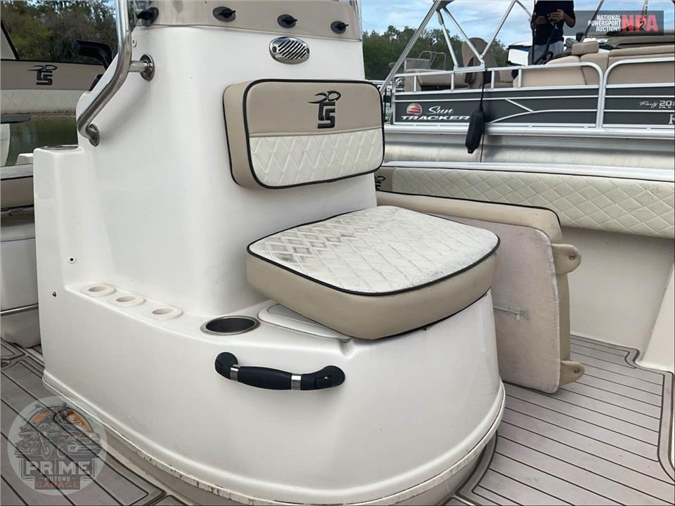2020 Carolina Skiff 19 ULTRA ELITE SERIES L=19/ E = 1-140HP SUZUKI OB — фото 18