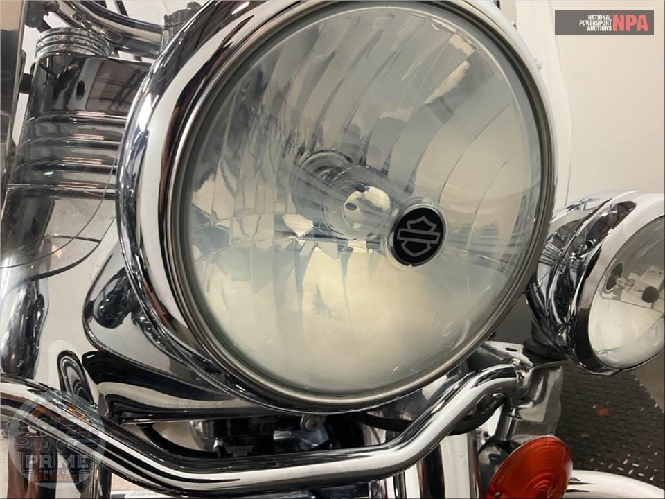 2011 Harley-Davidson FLSTC HRTG SFTL CLSC — фото 27