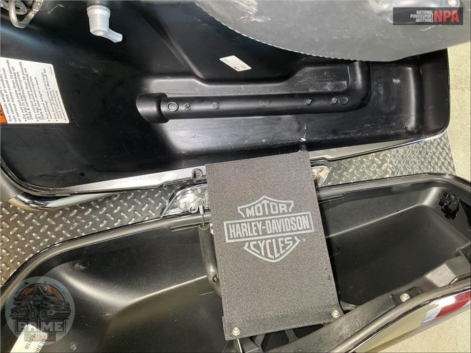 2019 Harley-Davidson FLTRU ROAD GLIDE ULTRA — фото 17