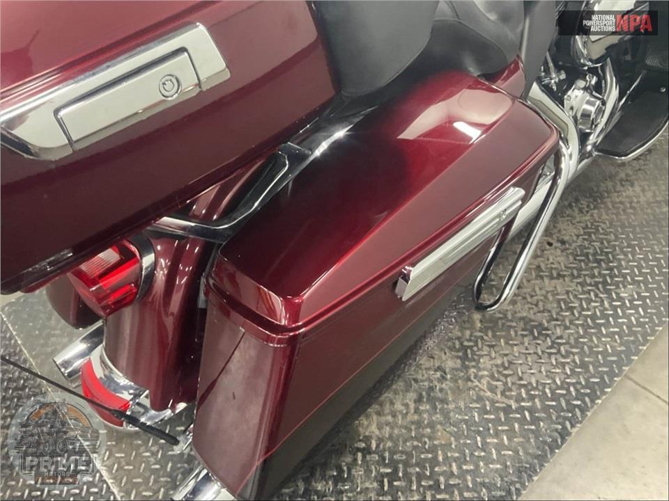 2014 Harley-Davidson FLHTK ELECTRA GLIDE ULTRA LIMITED — фото 20