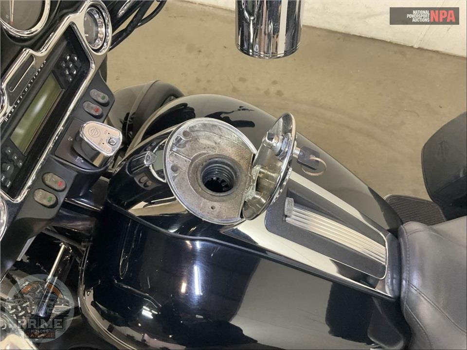 2011 Harley-Davidson FLHTCUTG TRIGLIDE UL CLSC — фото 20