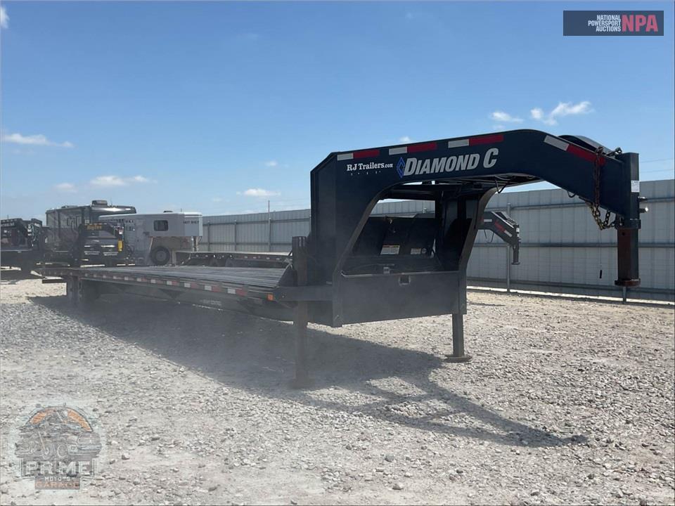 2022 Diamond C Trailers FMAX208 — фото 1