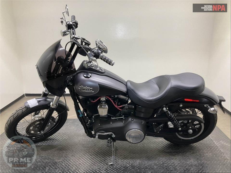 2017 Harley-Davidson FXDB STREET BOB — фото 3