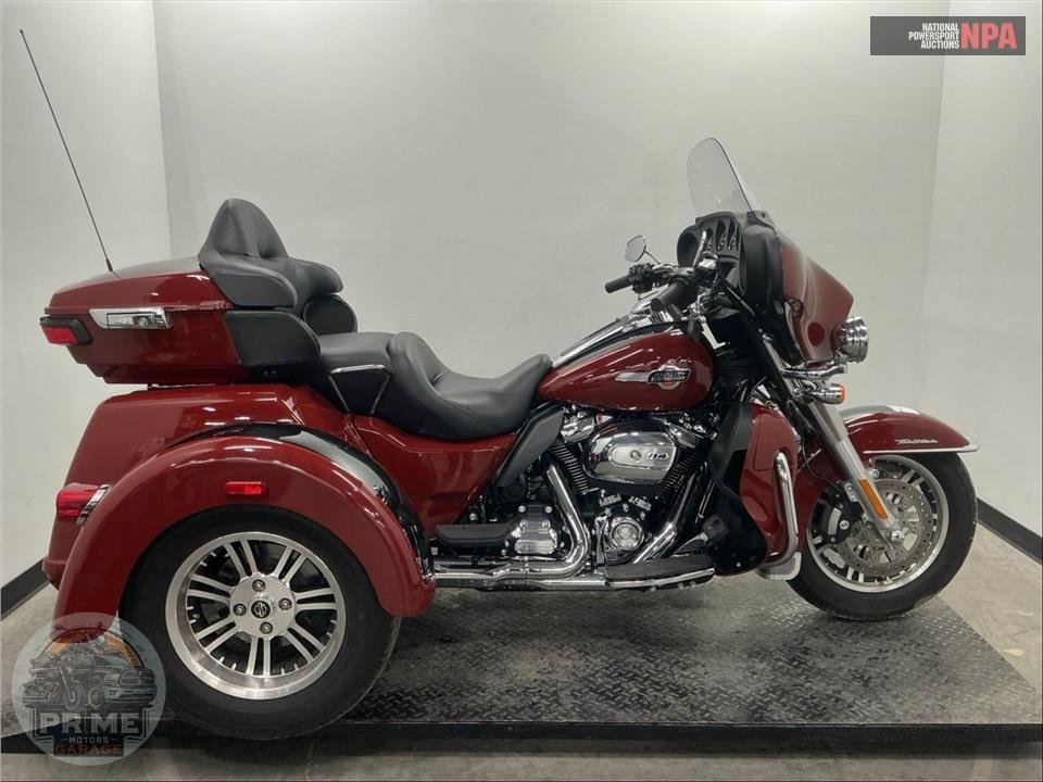 2024 Harley-Davidson FLHTCUTG TRI GLIDE ULTRA CLASSIC — фото 1