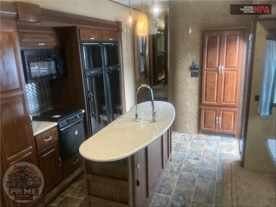 2015 Crossroads Rv FRANKLIN - RUSHMORE FIFTH WHEEL SERIES — фото 8