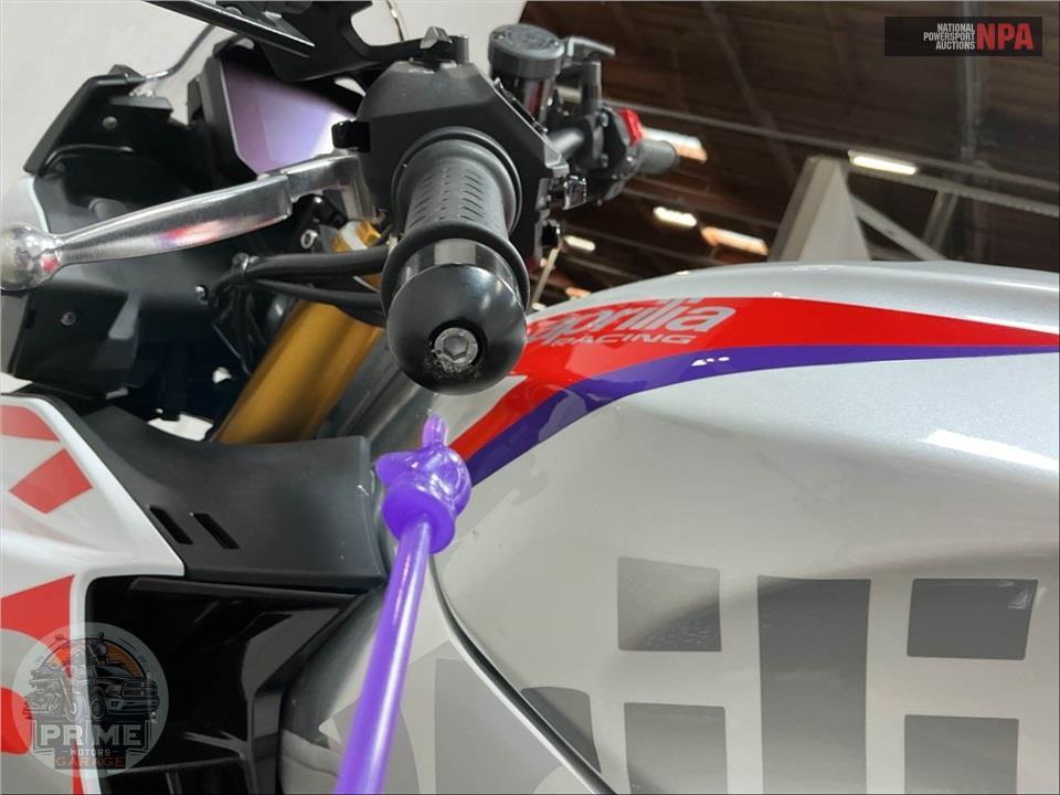 2024 Aprilia TUONO V4 FACTORY 1100 — фото 17
