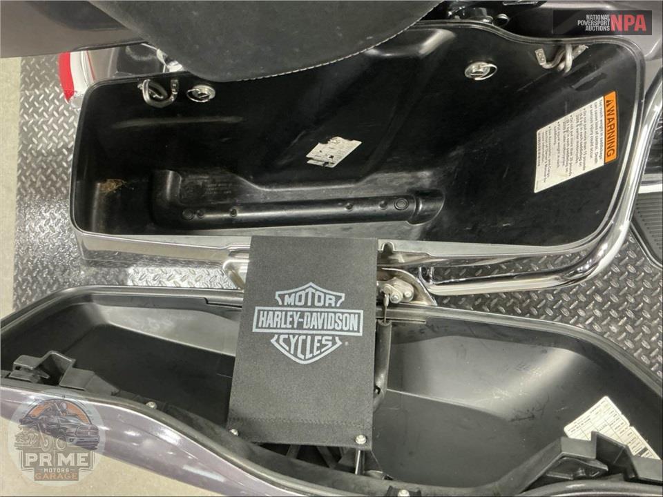 2014 Harley-Davidson FLHTK ELECTRA GLIDE ULTRA LIMITED — фото 30